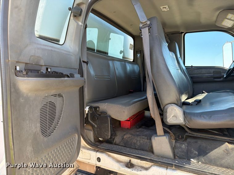 image for item YA1480 2010 Ford F750 Super Duty chipper truck