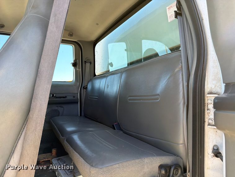 image for item YA1480 2010 Ford F750 Super Duty chipper truck