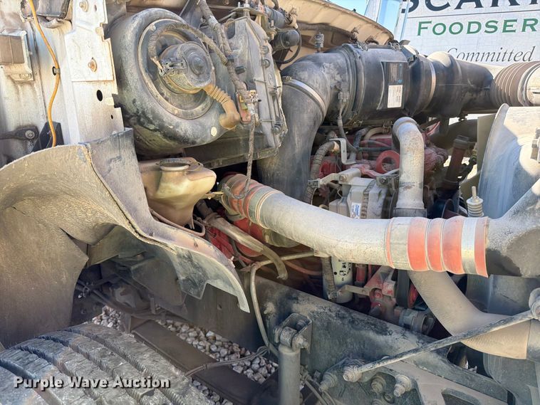 image for item YA1480 2010 Ford F750 Super Duty chipper truck