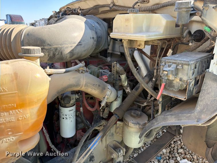 image for item YA1480 2010 Ford F750 Super Duty chipper truck