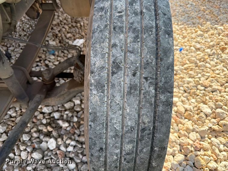 image for item YA1480 2010 Ford F750 Super Duty chipper truck