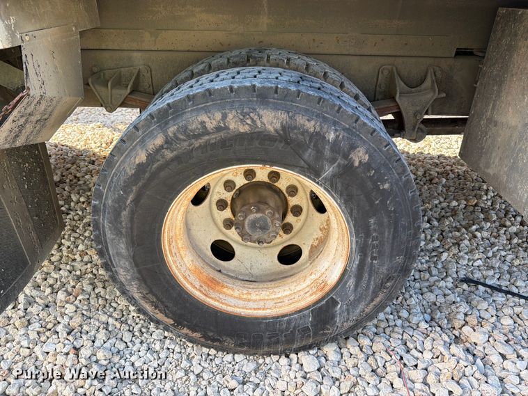 image for item YA1480 2010 Ford F750 Super Duty chipper truck