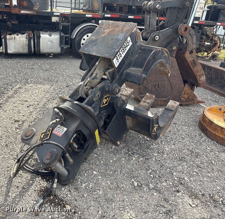 image for item YA1486 Pemberton 420701 HX130 scrap grapple