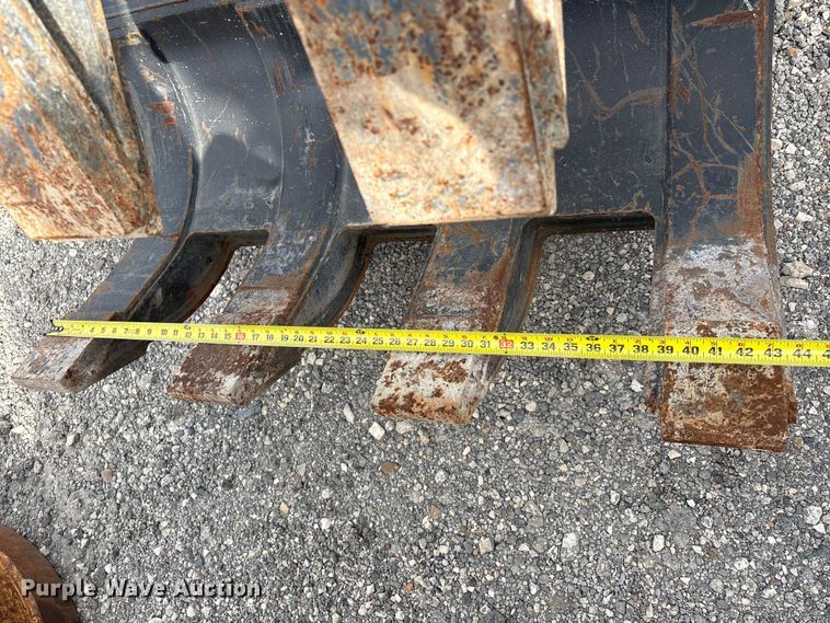 image for item YA1486 Pemberton 420701 HX130 scrap grapple