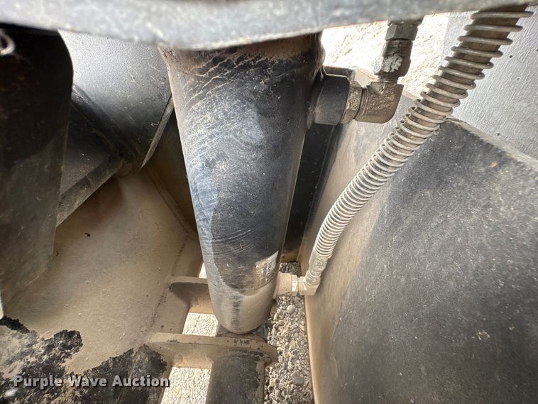 image for item YA1486 Pemberton 420701 HX130 scrap grapple