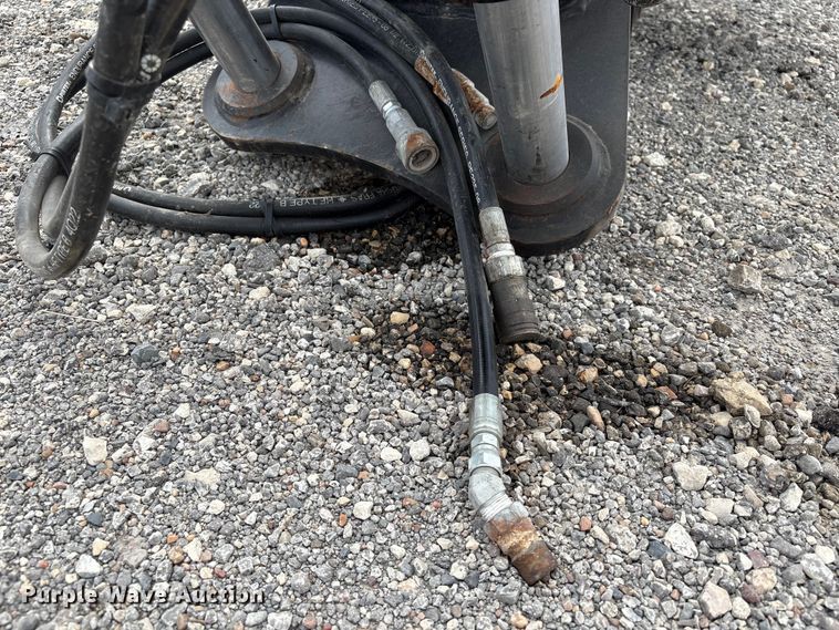 image for item YA1486 Pemberton 420701 HX130 scrap grapple