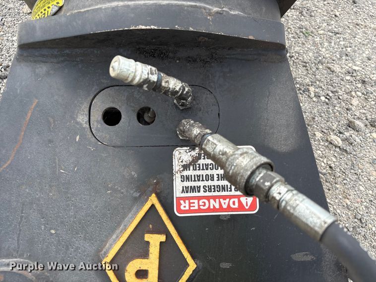 image for item YA1486 Pemberton 420701 HX130 scrap grapple