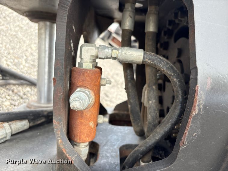 image for item YA1486 Pemberton 420701 HX130 scrap grapple