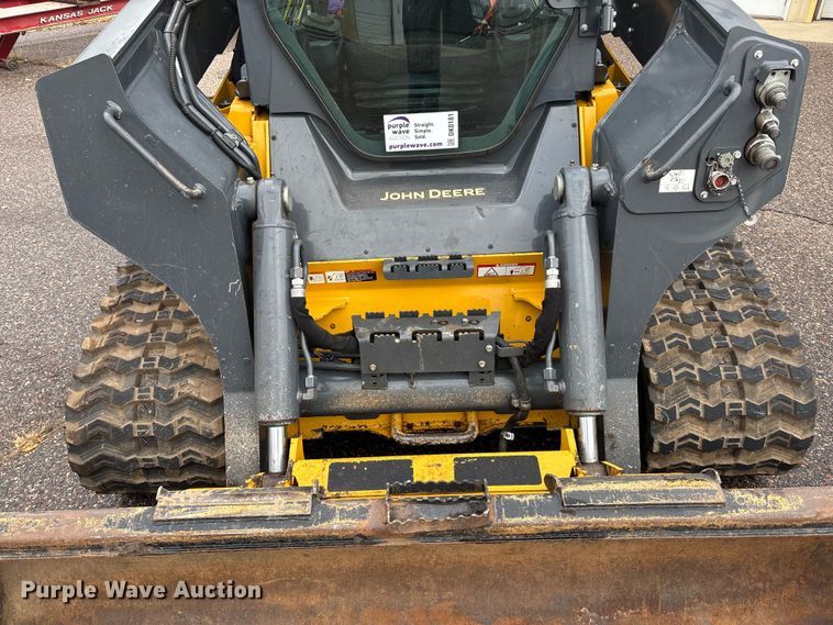 image for item YA1488 2017 John Deere 333G tracked skid steer loader