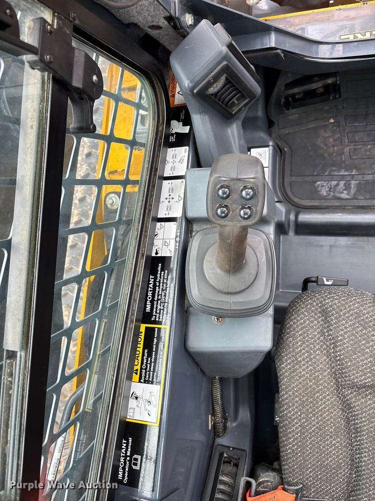 image for item YA1488 2017 John Deere 333G tracked skid steer loader