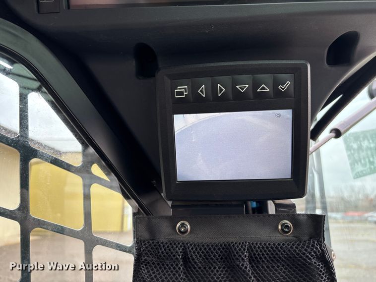 image for item YA1488 2017 John Deere 333G tracked skid steer loader