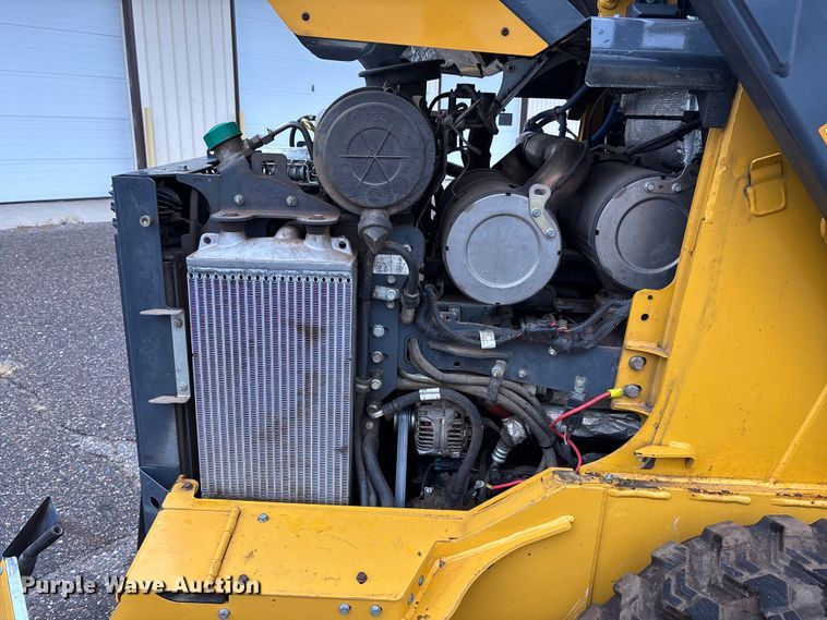 image for item YA1488 2017 John Deere 333G tracked skid steer loader