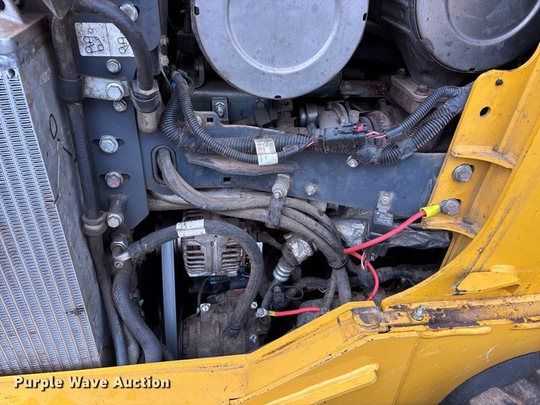 image for item YA1488 2017 John Deere 333G tracked skid steer loader