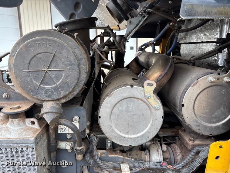 image for item YA1488 2017 John Deere 333G tracked skid steer loader