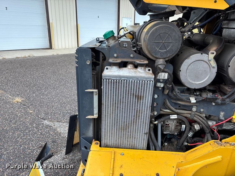 image for item YA1488 2017 John Deere 333G tracked skid steer loader