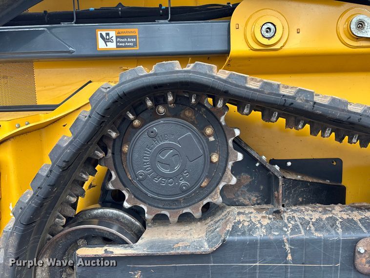 image for item YA1488 2017 John Deere 333G tracked skid steer loader