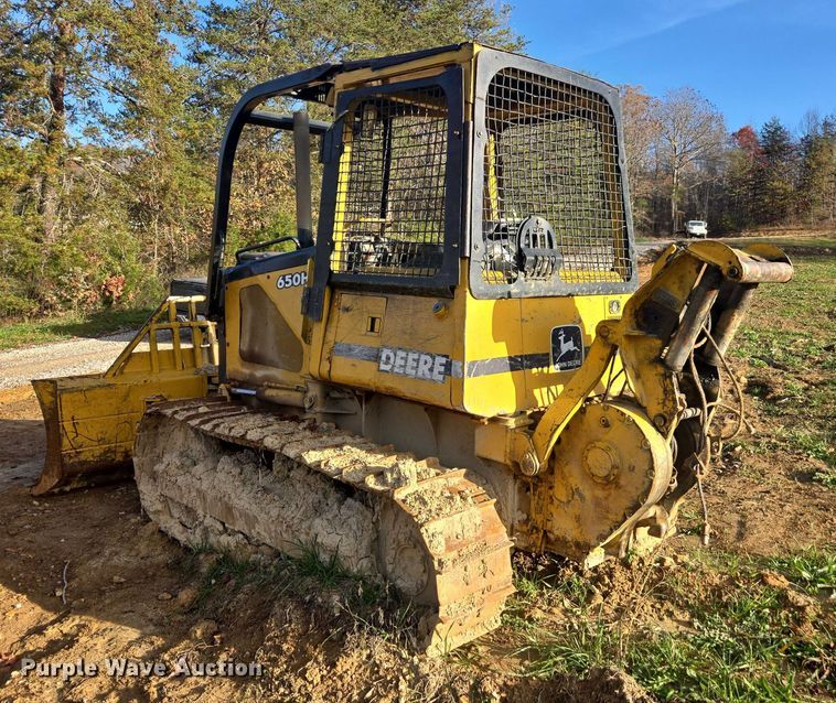image for item YA1522 2000 John Deere 650H LT dozer