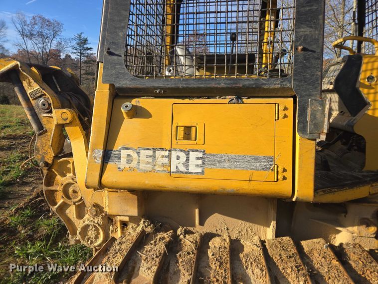 image for item YA1522 2000 John Deere 650H LT dozer