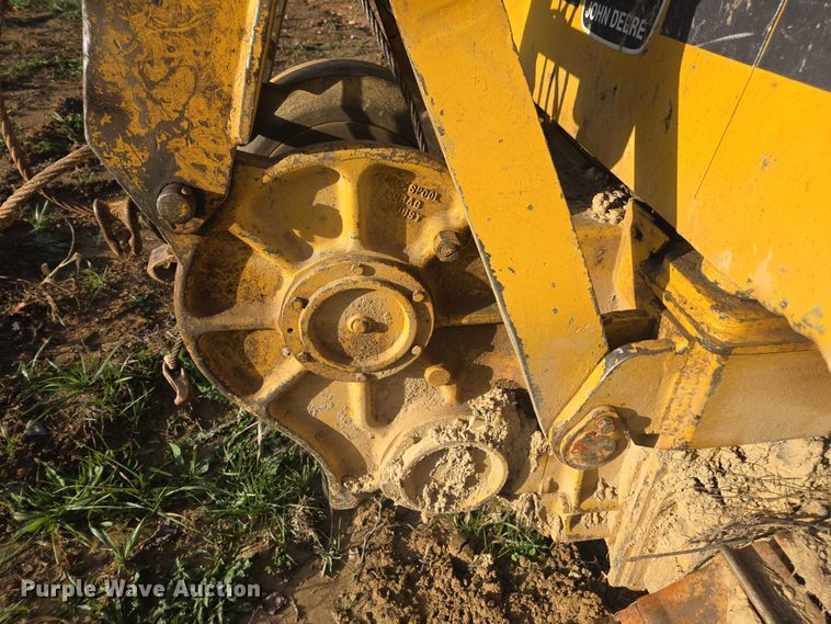 image for item YA1522 2000 John Deere 650H LT dozer