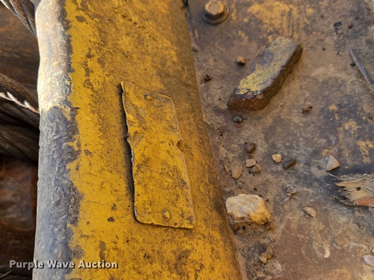 image for item YA1522 2000 John Deere 650H LT dozer