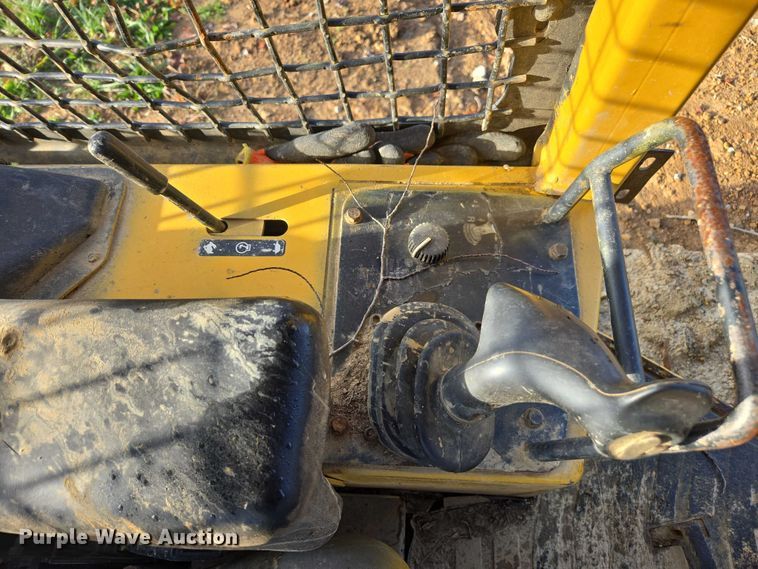 image for item YA1522 2000 John Deere 650H LT dozer