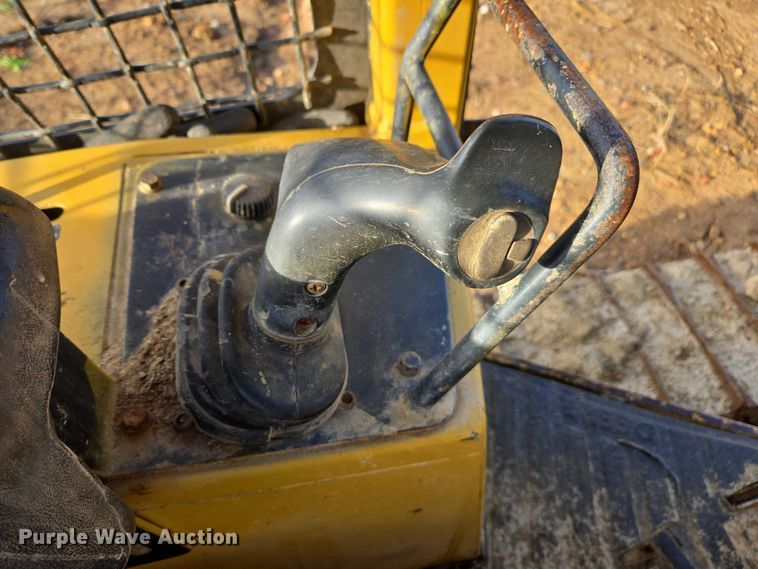 image for item YA1522 2000 John Deere 650H LT dozer