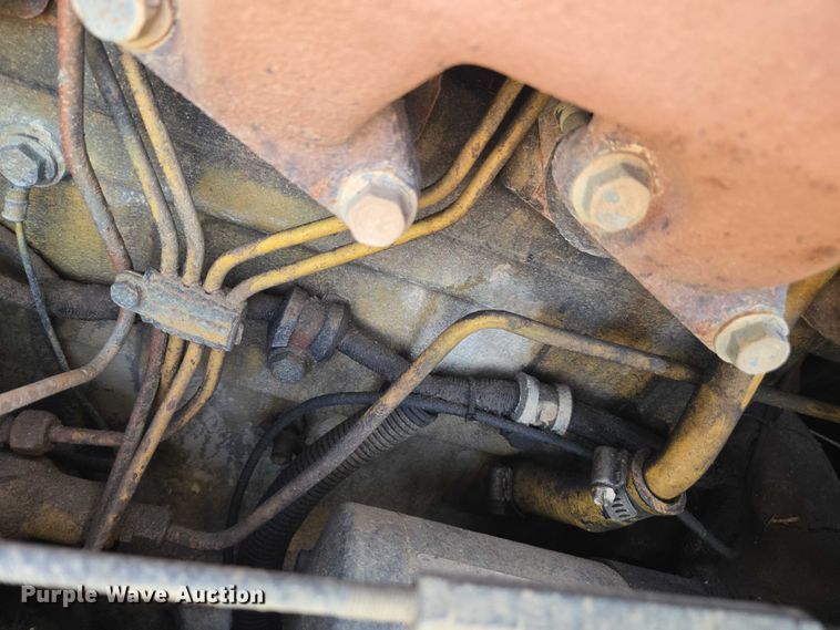 image for item YA1522 2000 John Deere 650H LT dozer