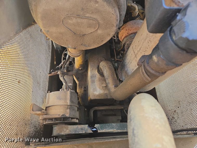 image for item YA1522 2000 John Deere 650H LT dozer