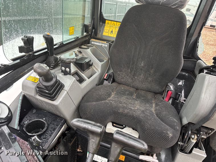 image for item YA1543 2022 Bobcat E42 mini excavator