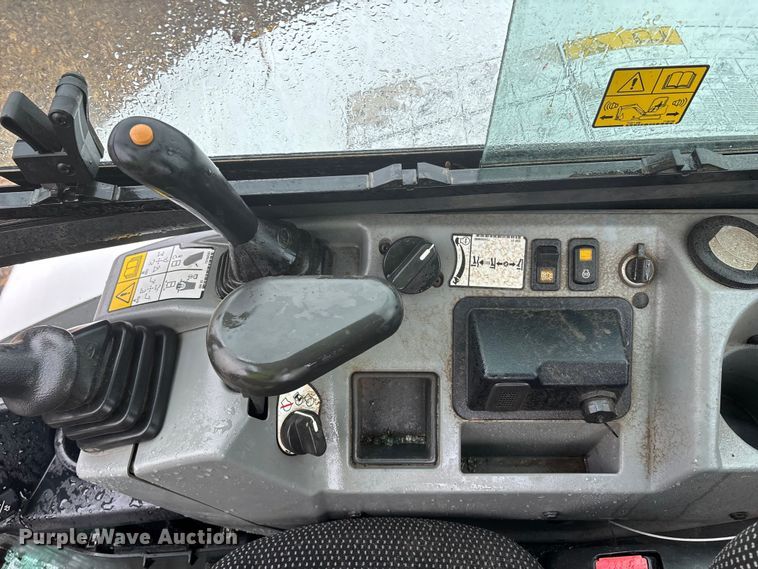 image for item YA1543 2022 Bobcat E42 mini excavator