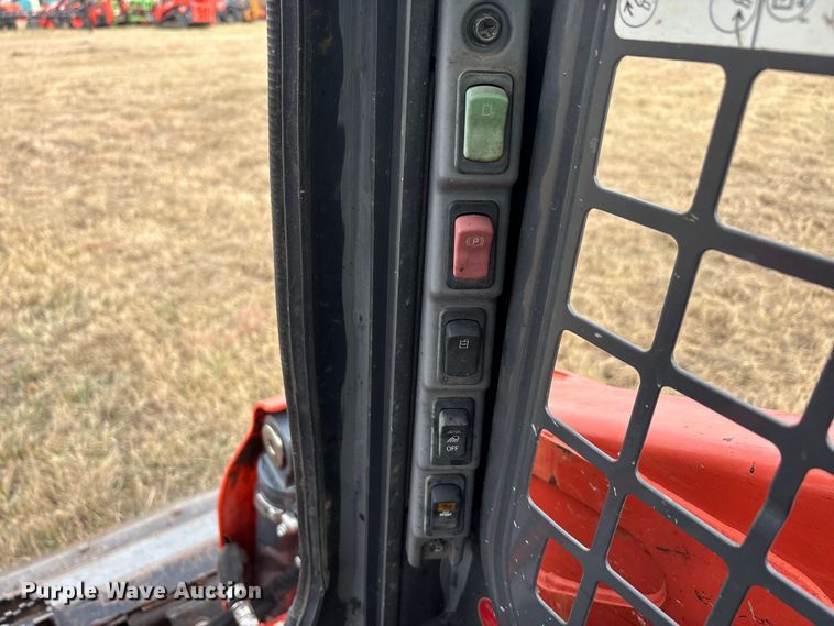 image for item DU6500 2021 Kubota SSV75 skid steer loader