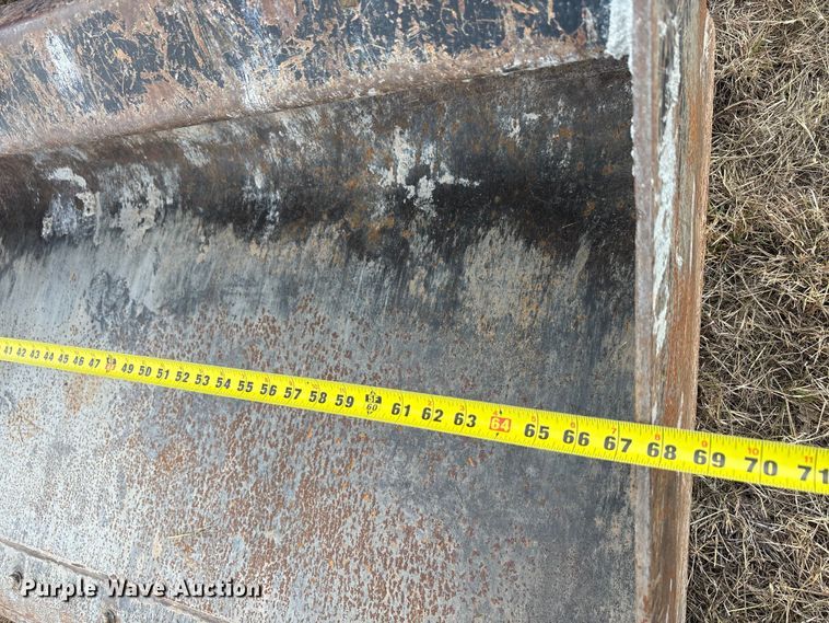 image for item DU6501 2021 Kubota SSV75 skid steer loader