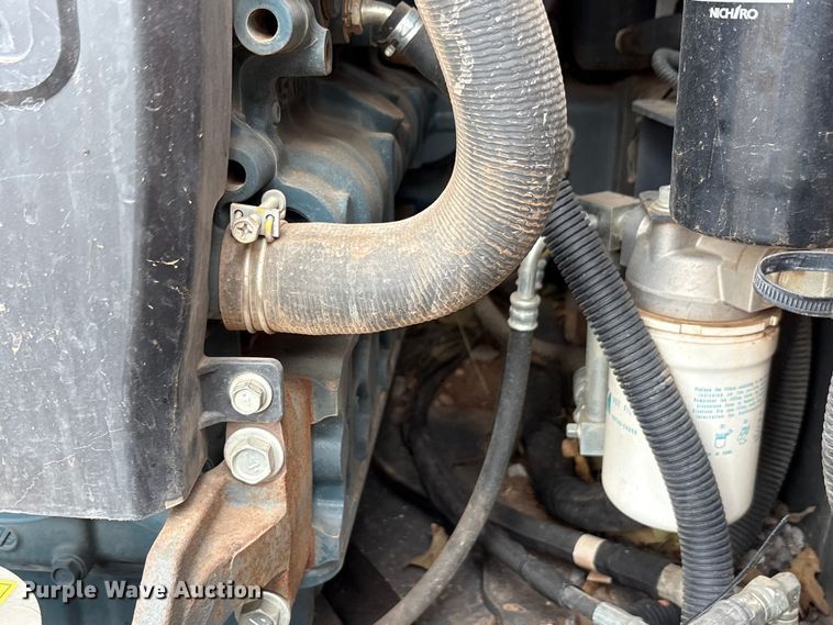 image for item DU6501 2021 Kubota SSV75 skid steer loader