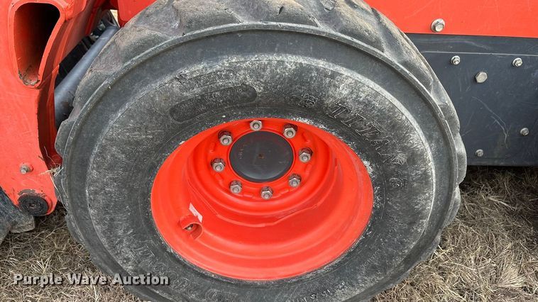 image for item DU6501 2021 Kubota SSV75 skid steer loader