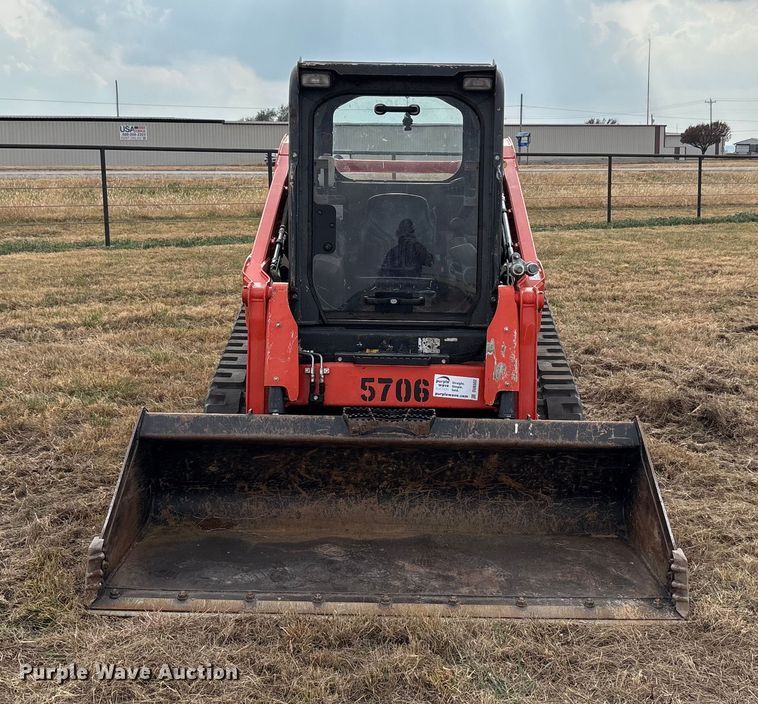 MINI CARGADOR SOBRE ORUGAS KUBOTA SVL652