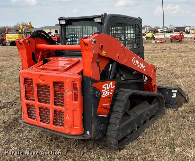 MINI CARGADOR SOBRE ORUGAS KUBOTA SVL652