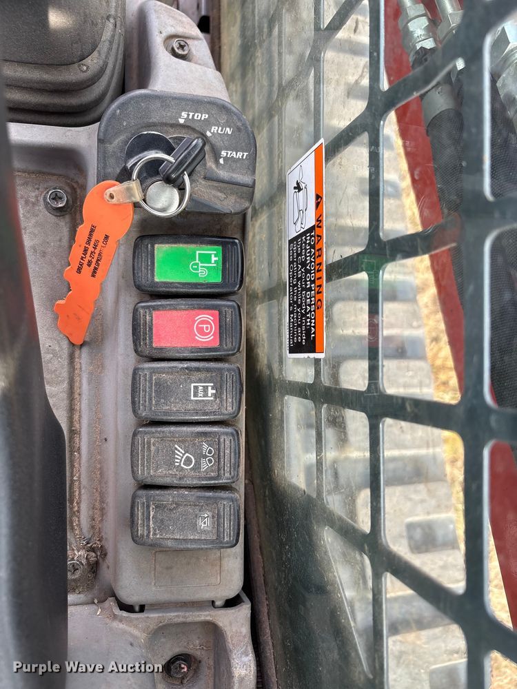 image for item DU6502 2021 Kubota SVL65-2 tracked skid steer loader