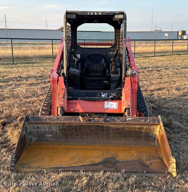 MINI CARGADOR SOBRE ORUGAS KUBOTA SVL652