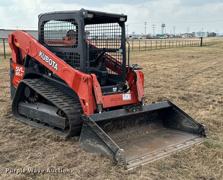 MINI CARGADOR SOBRE ORUGAS KUBOTA SVL652