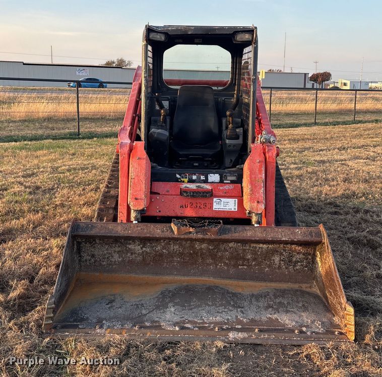MINI CARGADOR SOBRE ORUGAS KUBOTA SVL752