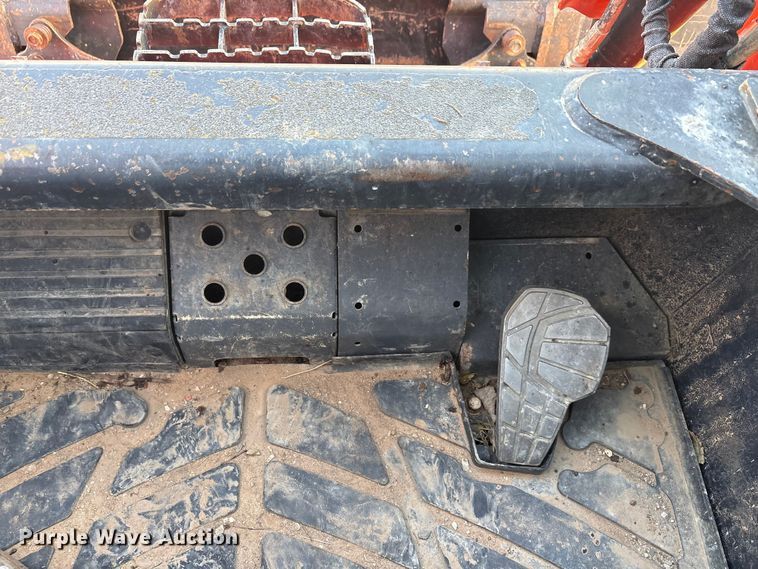 image for item DU6506 2020 Kubota SVL75-2 tracked skid steer loader