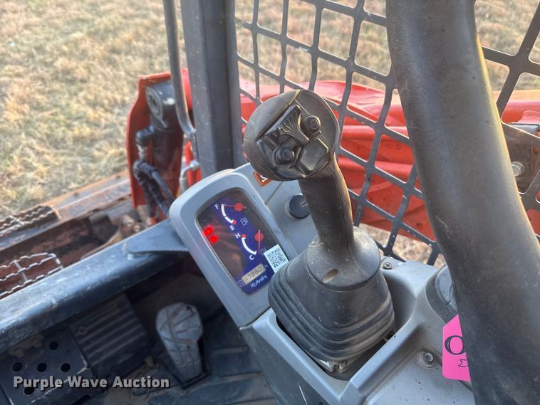 image for item DU6507 2020 Kubota SVL75-2 tracked skid steer loader