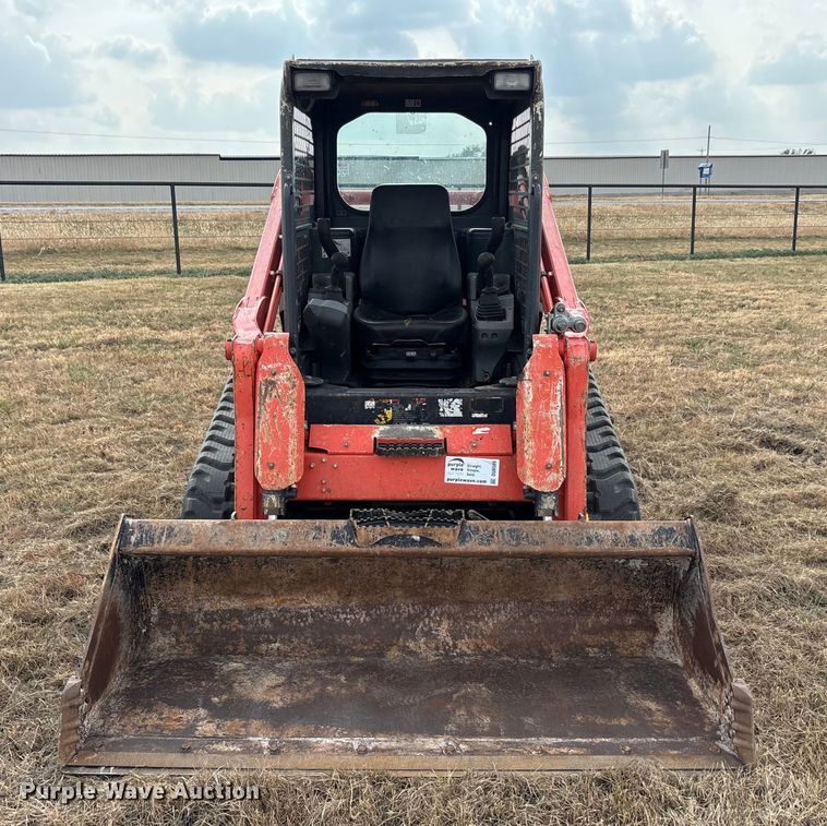 MINI CARGADOR SOBRE ORUGAS KUBOTA SVL752