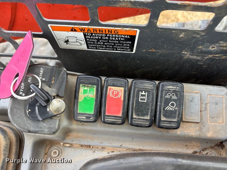 image for item DU6509 2020 Kubota SVL75-2 tracked skid steer loader