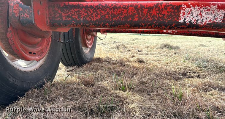 image for item DU6513 2018 Heavybilt hay bale trailer