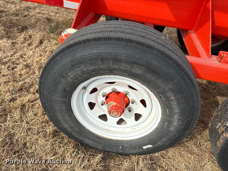 image for item DU6513 2018 Heavybilt hay bale trailer