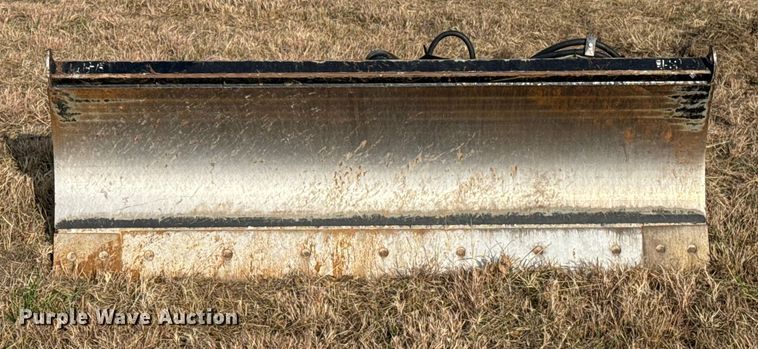 image for item DU6515 2020 Kubota DZ3084 skid steer dozer blade