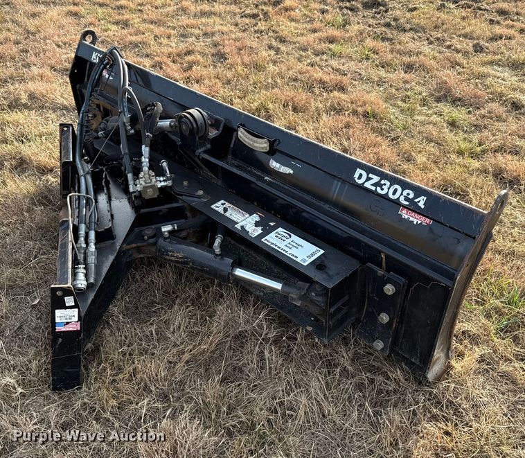 image for item DU6515 2020 Kubota DZ3084 skid steer dozer blade