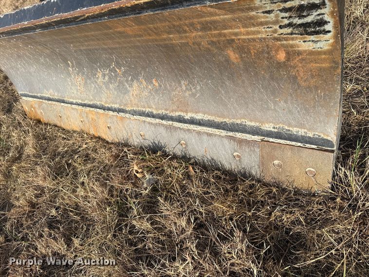 image for item DU6515 2020 Kubota DZ3084 skid steer dozer blade