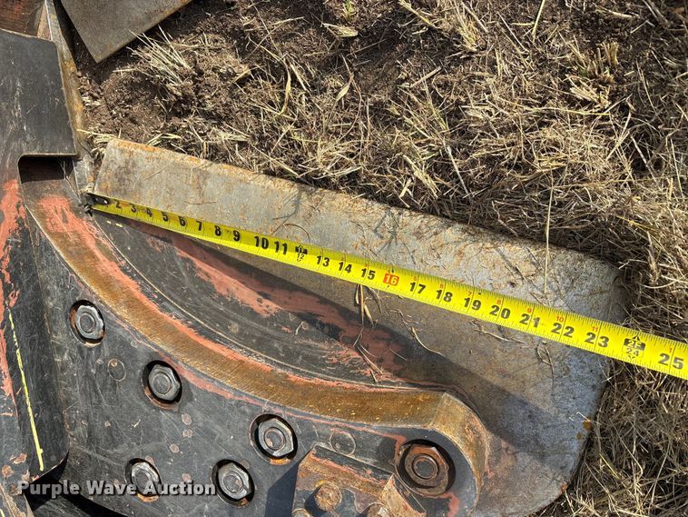 image for item DU6527 M&M HC16 skid steer tree shear